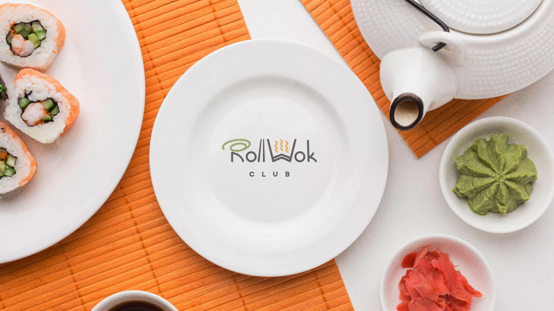 Разработка логотипа и фирменного стиля суши-бара «Roll Wok Club» в Могоче